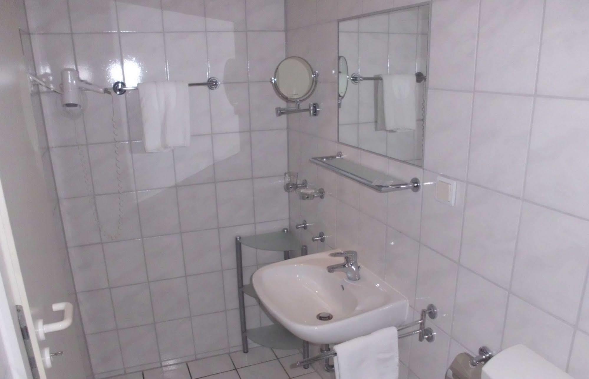 Zur Alten Fuldaschleife Guxhagen Esterno foto